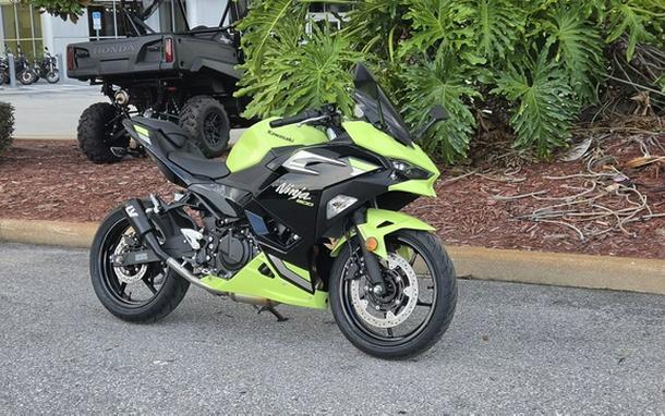 2026 Kawasaki Ninja 500 ABS Metallic Yellowish GreenEbony