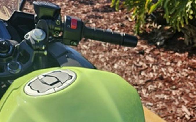 2026 Kawasaki Ninja 500 ABS Metallic Yellowish GreenEbony