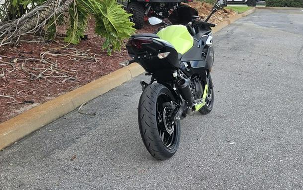 2026 Kawasaki Ninja 500 ABS Metallic Yellowish GreenEbony