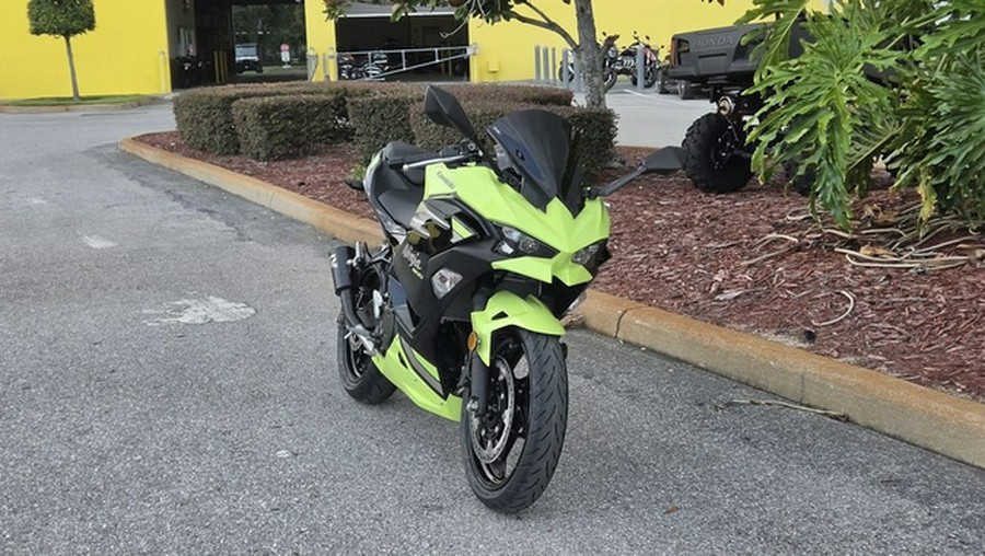 2026 Kawasaki Ninja 500 ABS Metallic Yellowish GreenEbony