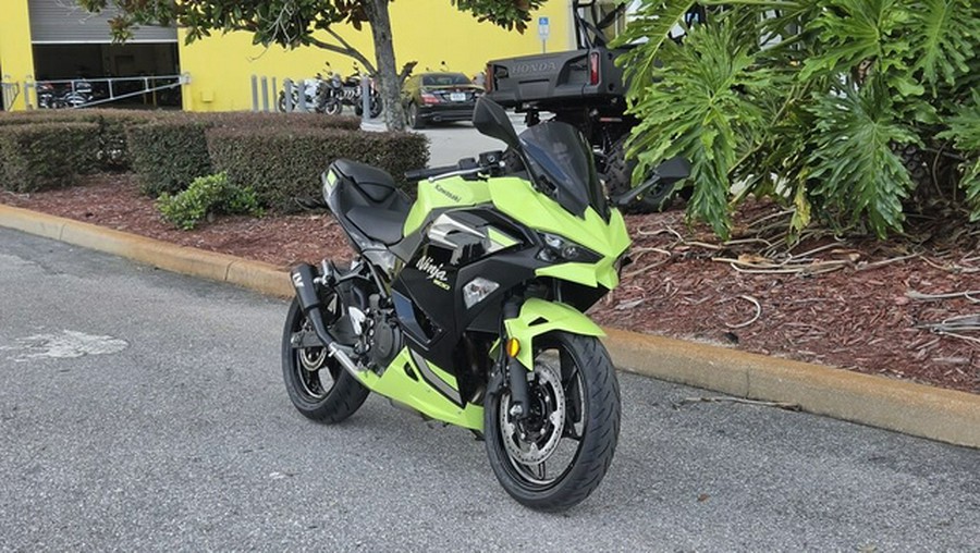 2026 Kawasaki Ninja 500 ABS Metallic Yellowish GreenEbony