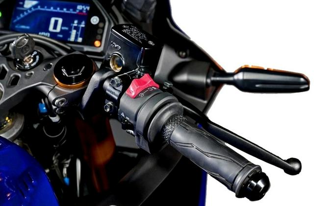 2026 Yamaha YZF-R3 ABS CA Midnight Black