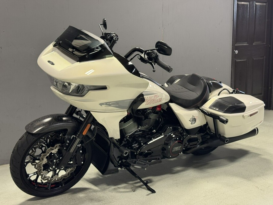 FLTRXSTSE 2024 CVO™ Road Glide® ST