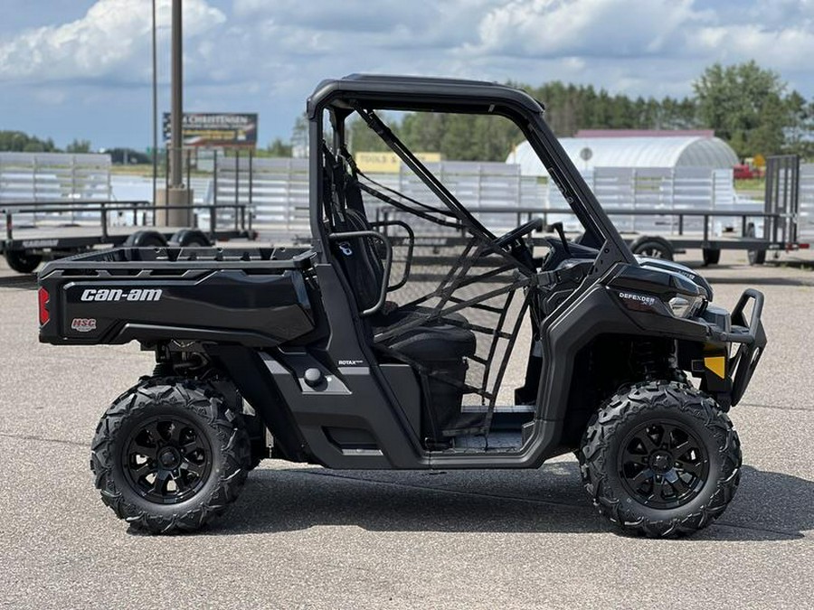 2025 Can-Am® Defender XT HD9