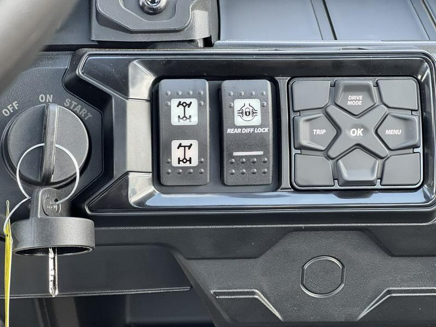 2025 Can-Am® Defender XT HD9