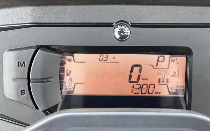 2025 Can-Am® Defender XT HD9