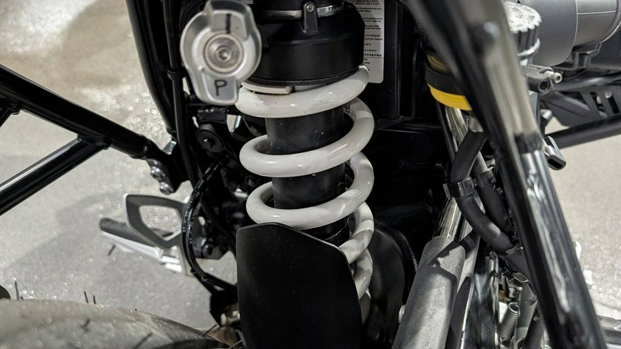 2021 BMW R nineT Pure 719 Black Storm Metallic/Racing Red