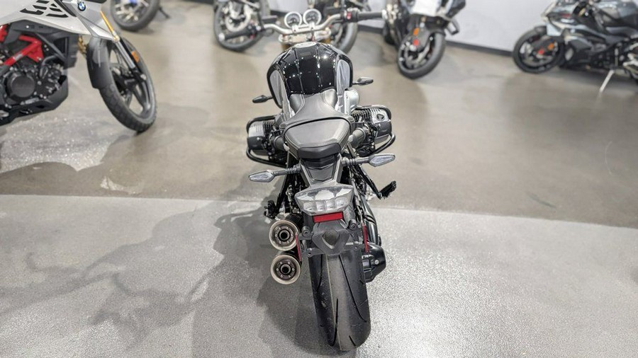 2021 BMW R nineT Pure 719 Black Storm Metallic/Racing Red