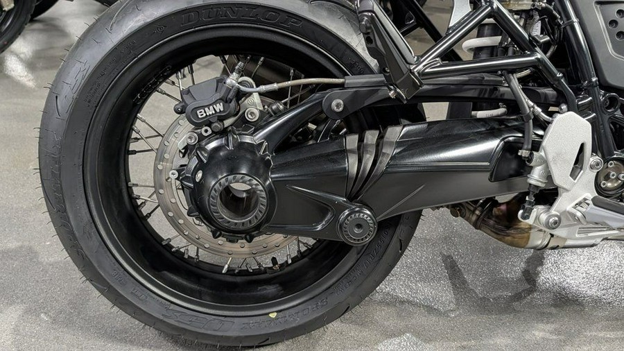 2021 BMW R nineT Pure 719 Black Storm Metallic/Racing Red