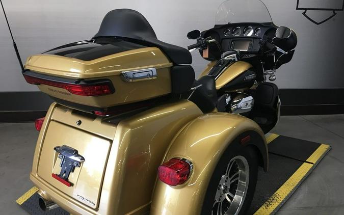 2017 Harley-Davidson® FLHTCUTG - Tri Glide® Ultra