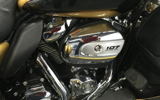 2017 Harley-Davidson® FLHTCUTG - Tri Glide® Ultra