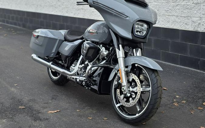 FLHX 2026 Street Glide® Solo Edition