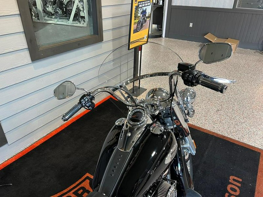 2021 Harley-Davidson® FLHC - Heritage Classic