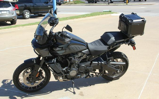 2024 Harley-Davidson Pan America 1250 Special Vivid Black w/Laced Wheels