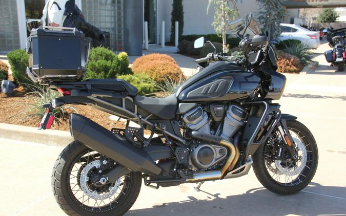 2024 Harley-Davidson Pan America 1250 Special Vivid Black w/Laced Wheels