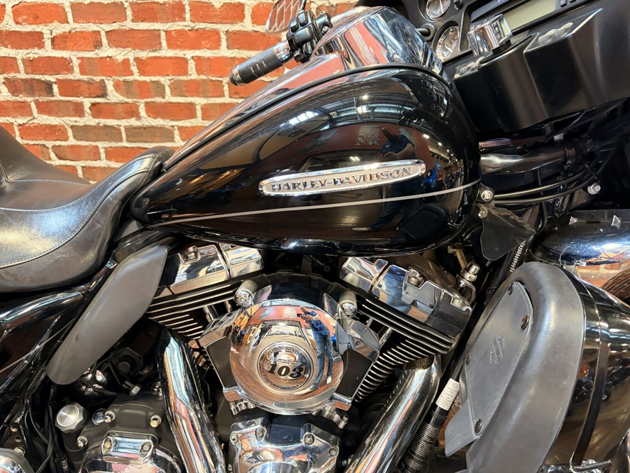 2011 Harley-Davidson Electra Glide Ultra Limited FLHTK