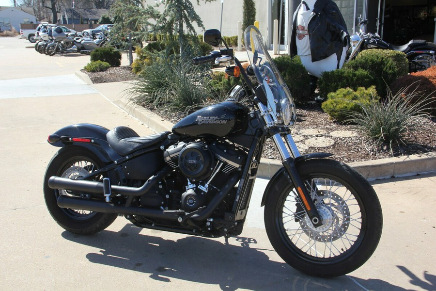 2019 Harley-Davidson Street Bob Vivid Black