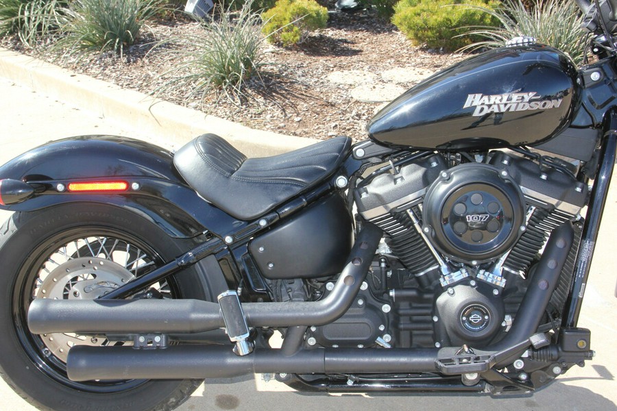 2019 Harley-Davidson Street Bob Vivid Black