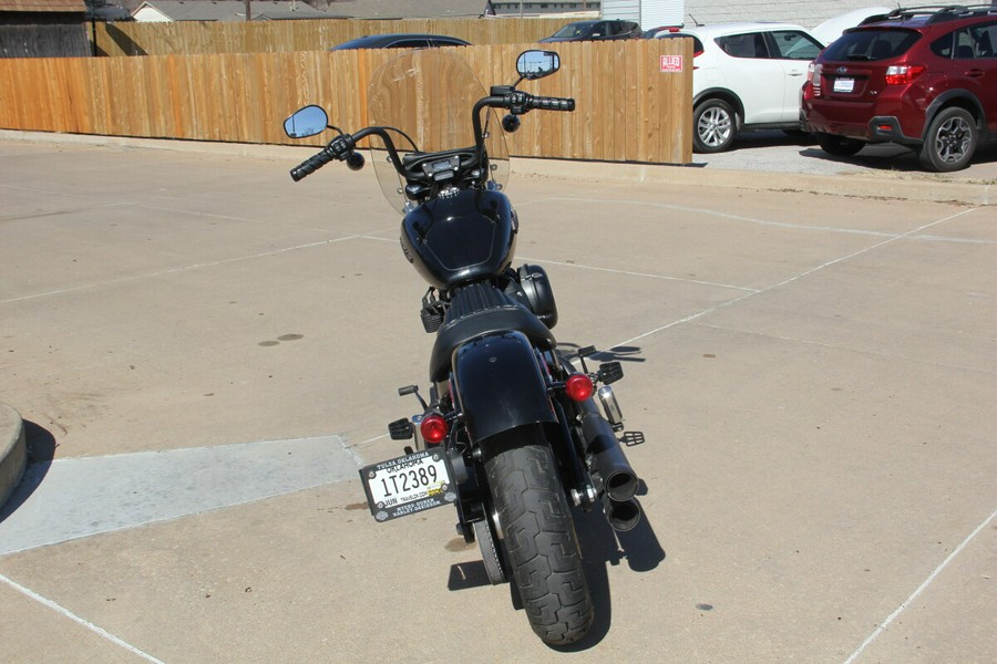 2019 Harley-Davidson Street Bob Vivid Black
