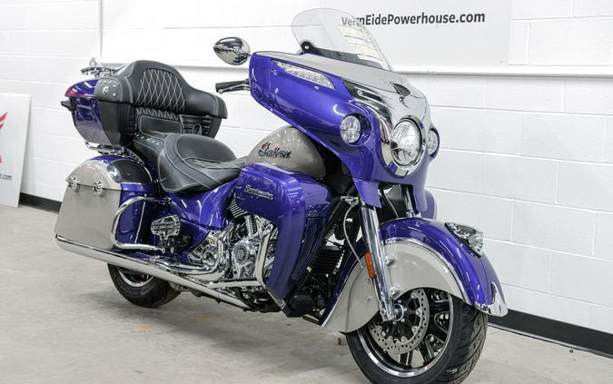 2024 Indian Motorcycle® Roadmaster® with Powerband Audio Package Spirit Blue Metallic/Silver Quartz