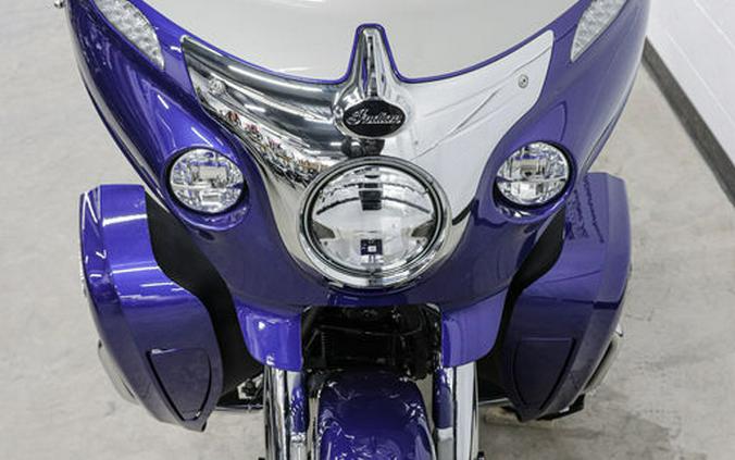 2024 Indian Motorcycle® Roadmaster® with Powerband Audio Package Spirit Blue Metallic/Silver Quartz