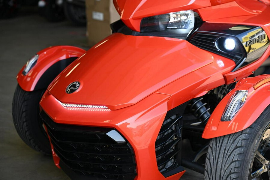 2020 Can-Am® Spyder® F3 Limited Dark