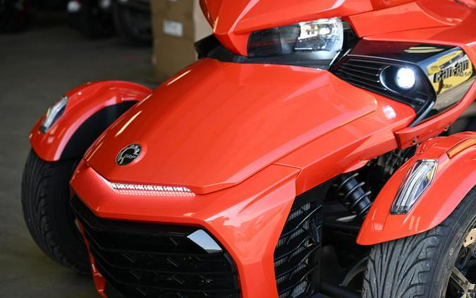 2020 Can-Am® Spyder® F3 Limited Dark