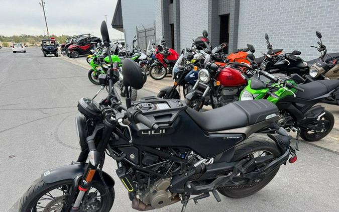 2023 Husqvarna Svartpilen 401