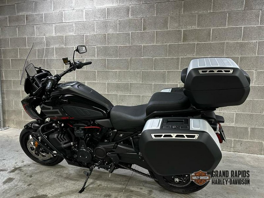 2025 Harley-Davidson® RA1250ST - Pan America® 1250 ST
