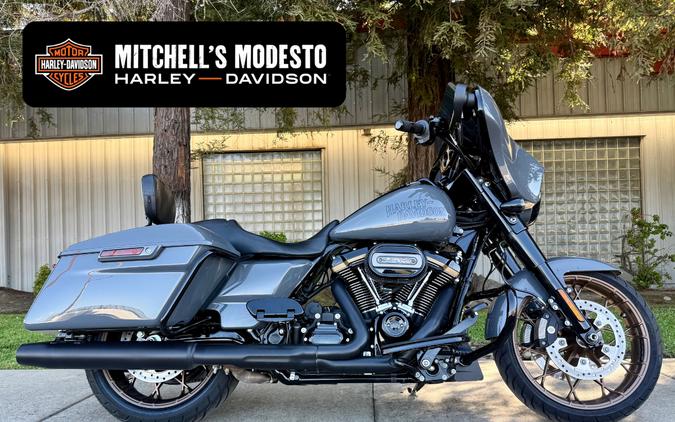 2022 FLHXST Street Glide ST