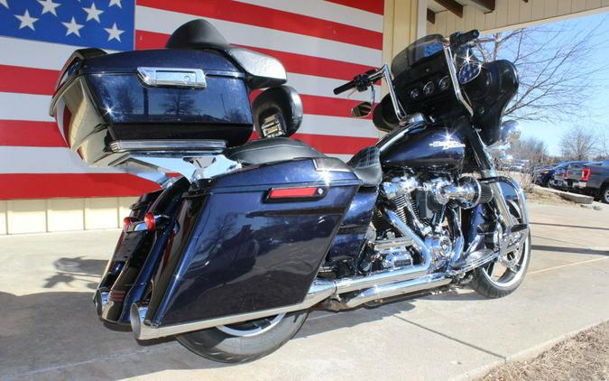 2019 Harley-Davidson® FLHX - Street Glide®