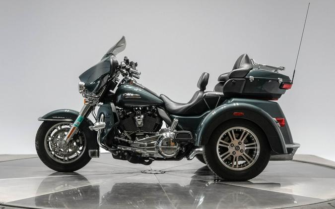 2020 HARLEY-DAVIDSON FLHTCUTG TRI GLIDE ULTRA in Spruce with 15,484 miles