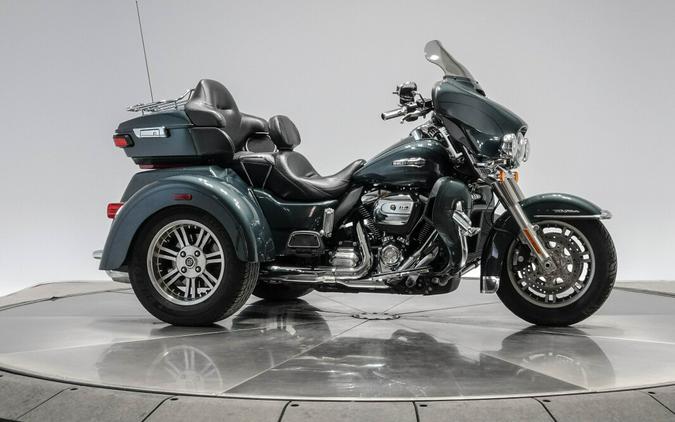 2020 HARLEY-DAVIDSON FLHTCUTG TRI GLIDE ULTRA in Spruce with 15,484 miles
