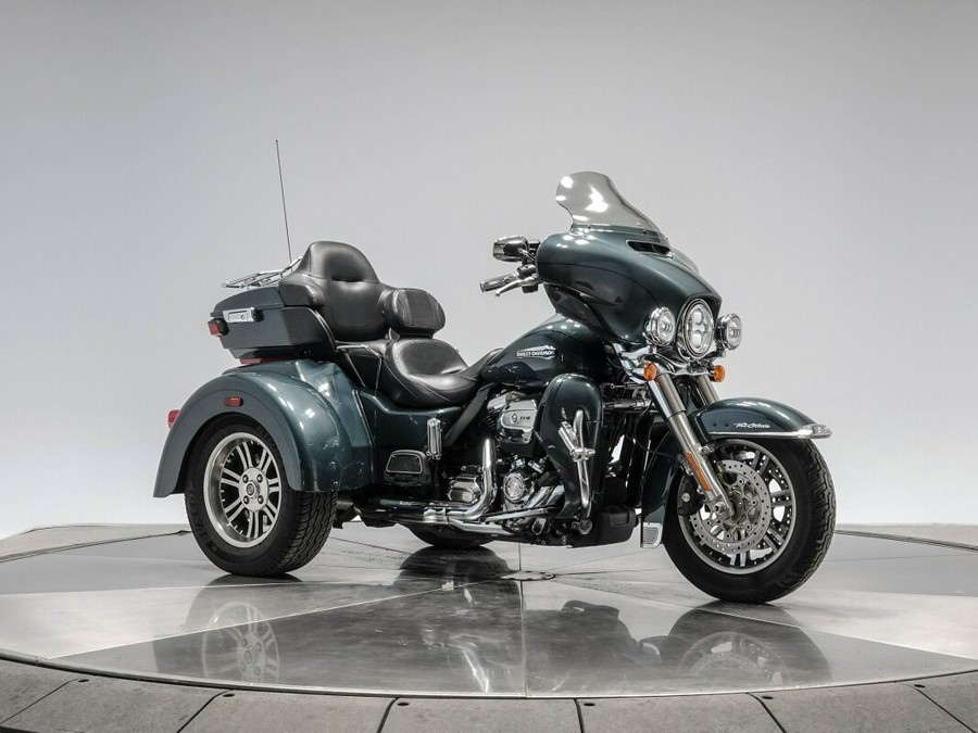 2020 HARLEY-DAVIDSON FLHTCUTG TRI GLIDE ULTRA in Spruce with 15,484 miles