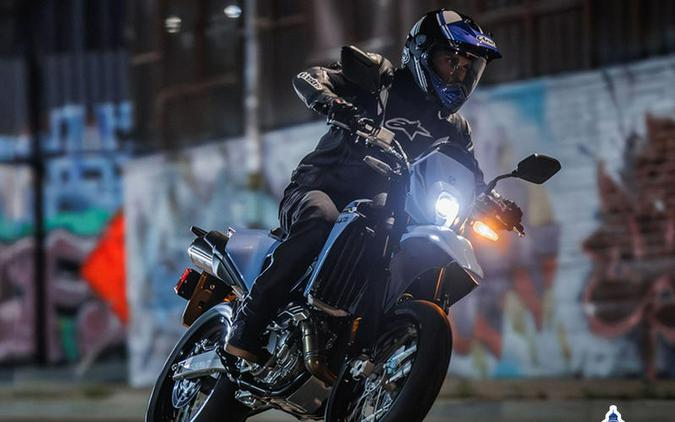 2025 Suzuki DR-Z4SM