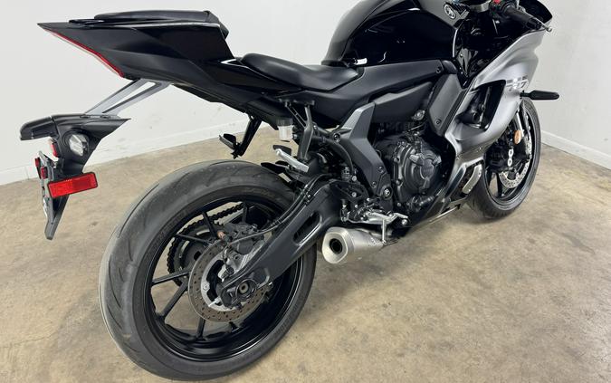 2025 Yamaha YZF-R7 Matte Raven Black - 017698