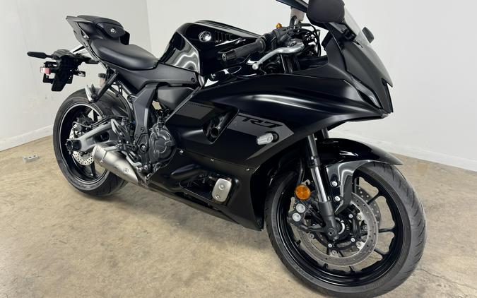 2025 Yamaha YZF-R7 Matte Raven Black - 017698