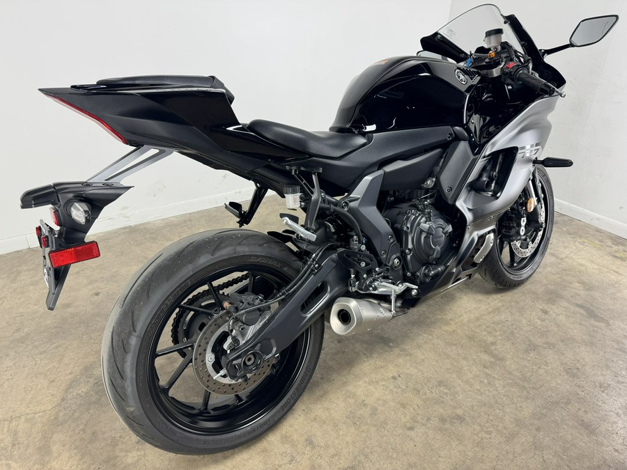 2025 Yamaha YZF-R7 Matte Raven Black - 017698