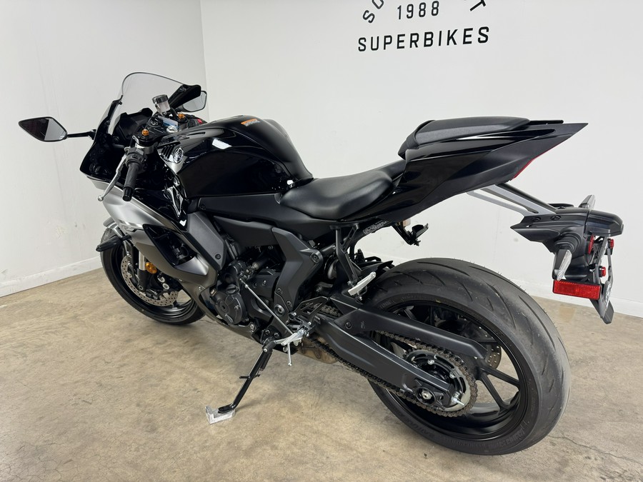 2025 Yamaha YZF-R7 Matte Raven Black - 017698