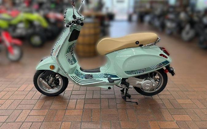 2025 Vespa PRIMAVERA 50 BATIK