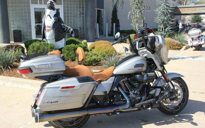2023 Harley-Davidson CVO Street Glide Dark Platinum