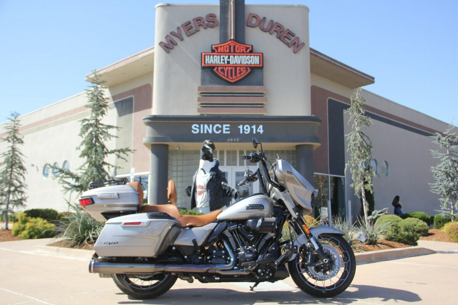 2023 Harley-Davidson CVO Street Glide Dark Platinum