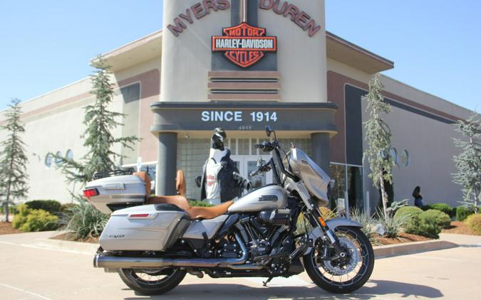 2023 Harley-Davidson CVO Street Glide Dark Platinum
