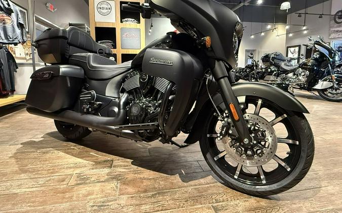 2025 Indian Motorcycle® Roadmaster® Dark Horse®