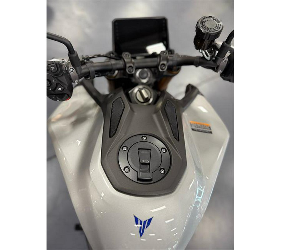 2025 Yamaha MT-09 SP