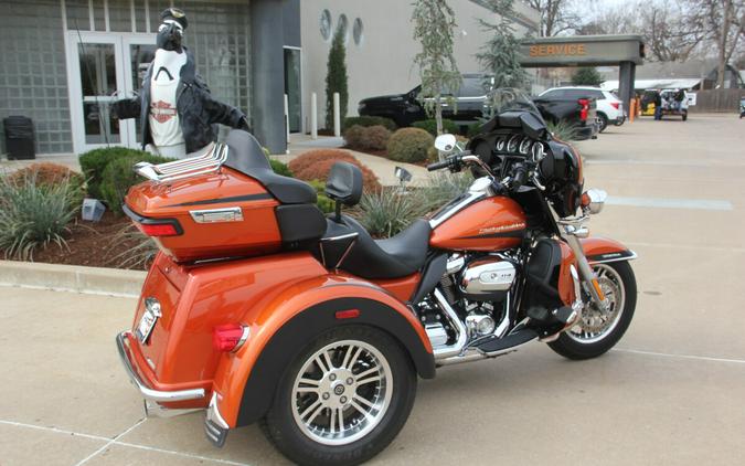 2019 Harley-Davidson Tri Glide Ultra Scorched Orange/Black Denim