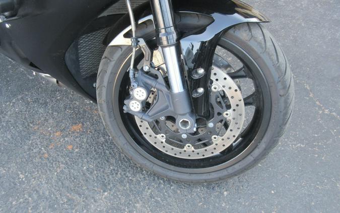2022 YAMAHA YZF-R1