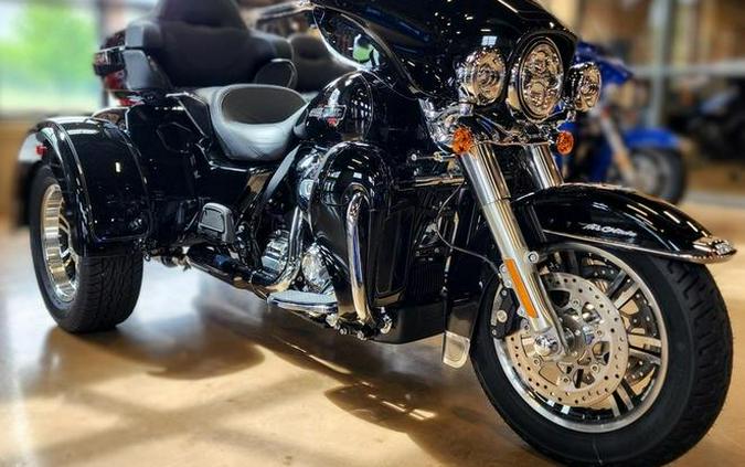 2024 Harley-Davidson® FLHTCUTG - Tri Glide® Ultra