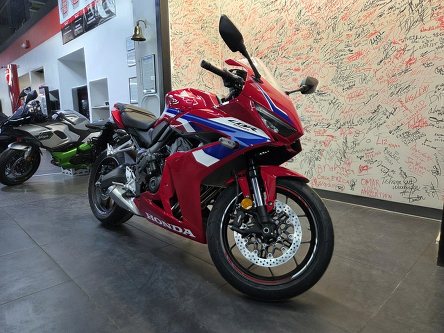 2026 Honda CBR650R E-Clutch