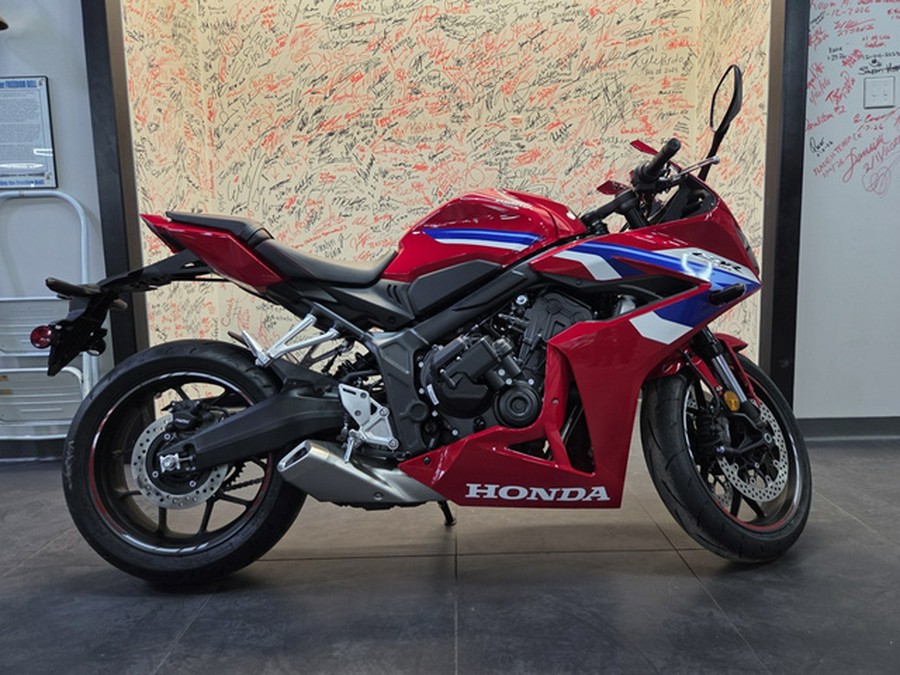 2026 Honda CBR650R E-Clutch